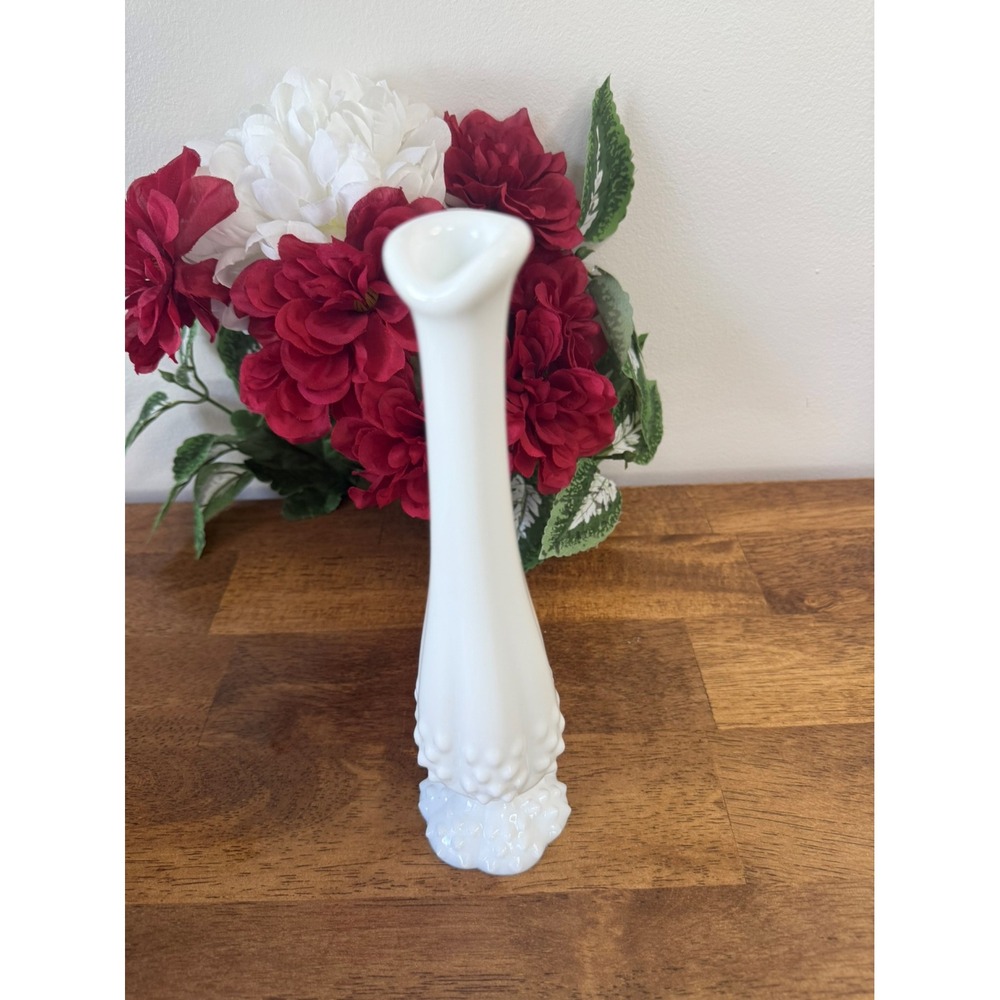 Vintage Milk Glass Bud‎ Vase Hobnail Pattern White Fenton Style MCM Wedding - Picture 3 of 6